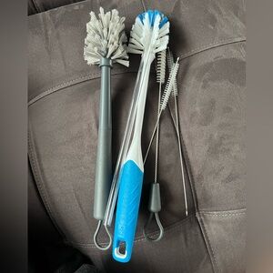 Blue and Gray Bottle Cleaning Brush Set
